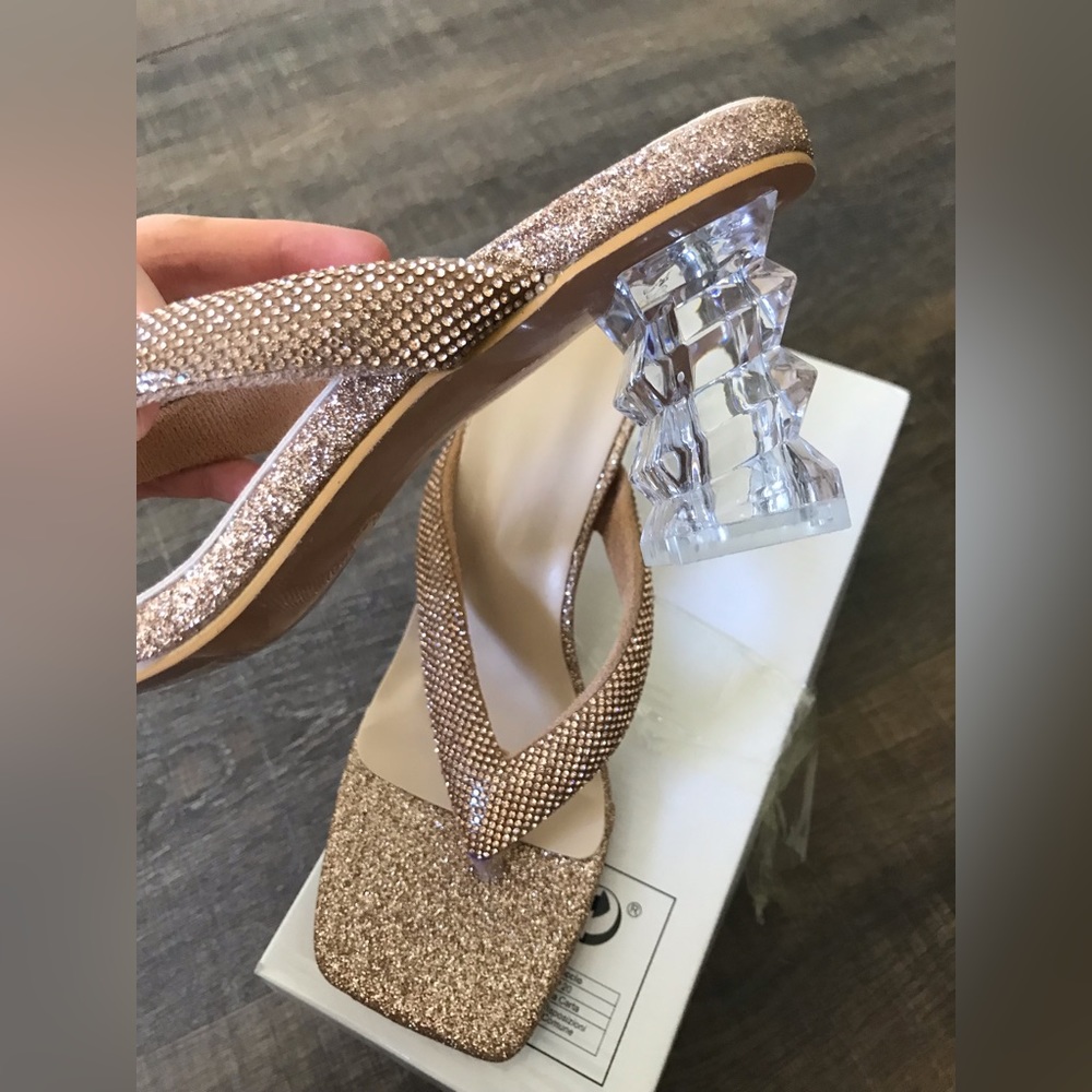 Heels - Picture 4 of 7